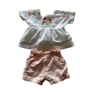 M&S baby girl 2 Piece Set White Top Pink Shorts 9-12 Months